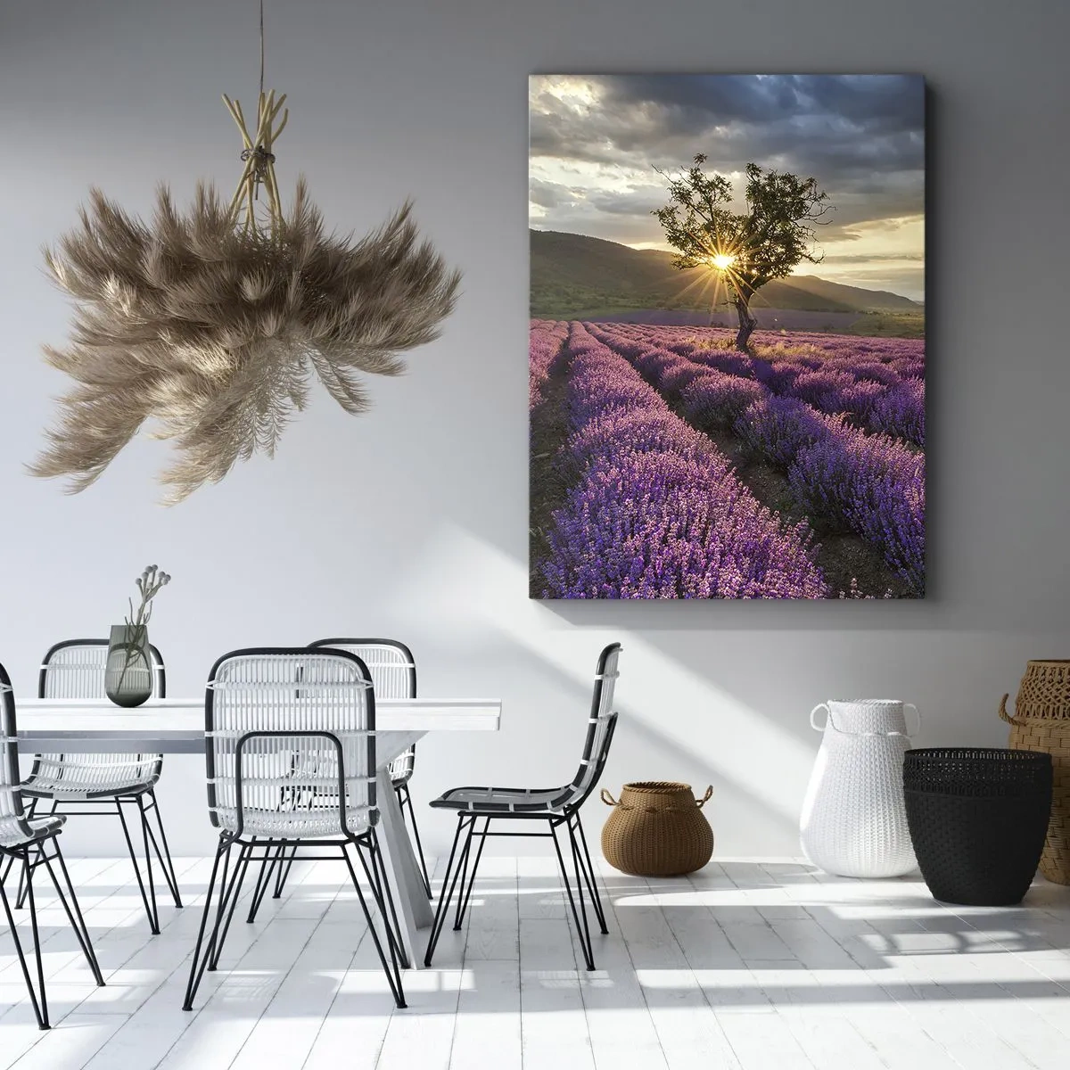 Cuadro sobre lienzo - Impresión de Imagen - Un campo de lavanda con un árbol solitario al atardecer. - 50x70cm - Aroma en lila - Decoración de pared moderna para salón y dormitorio ARTTOR