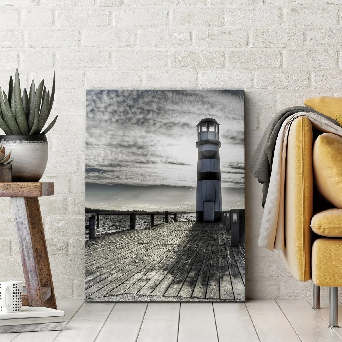 Cuadro sobre lienzo - Impresión de Imagen - Faro en un muelle de madera con vistas al mar. - 50x70cm - Marineros, aquí os espero - Decoración de pared moderna para salón y dormitorio ARTTOR