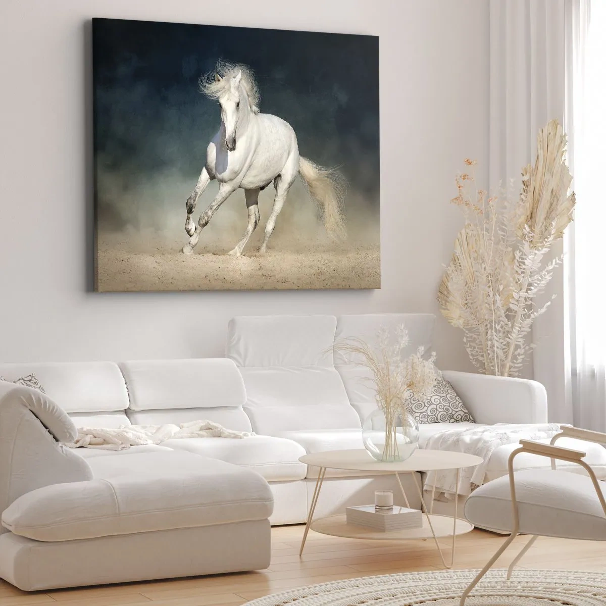 Cuadro sobre lienzo - Impresión de Imagen - Un caballo blanco galopando contra un cielo borroso - 70x50cm - Libertad en estado puro - Decoración de pared moderna para salón y dormitorio ARTTOR