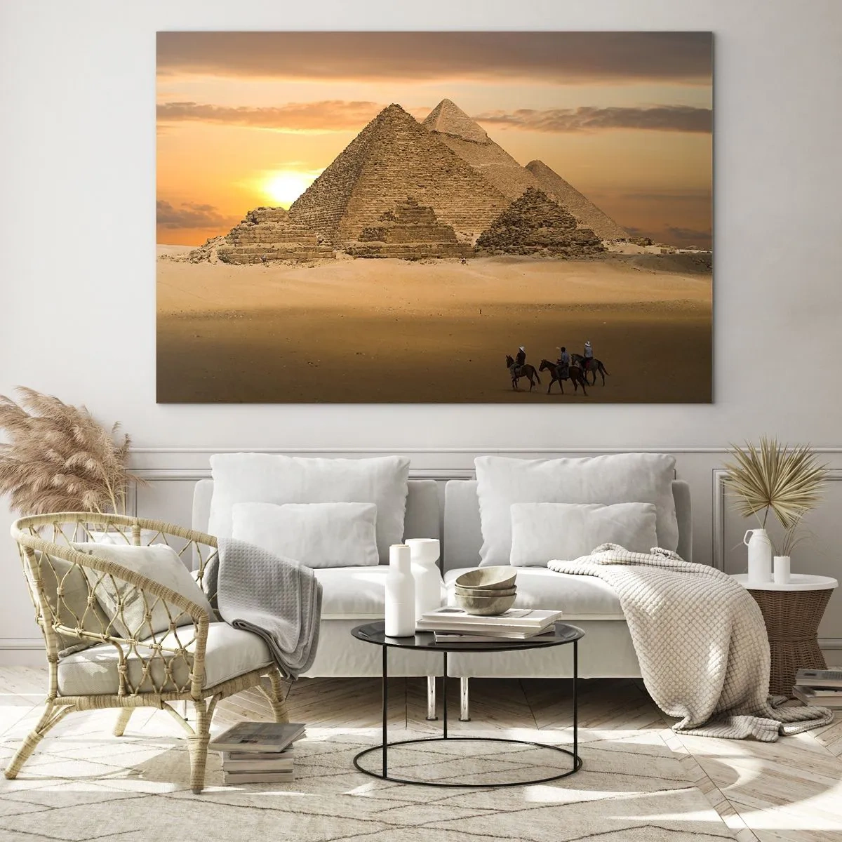 Cuadro sobre vidrio - Impresiones sobre Vidrio - Las pirámides de Giza al atardecer con jinetes a caballo. - 70x50cm - Sin cambios desde hace miles de años - Decoración de pared moderna para salón y dormitorio ARTTOR