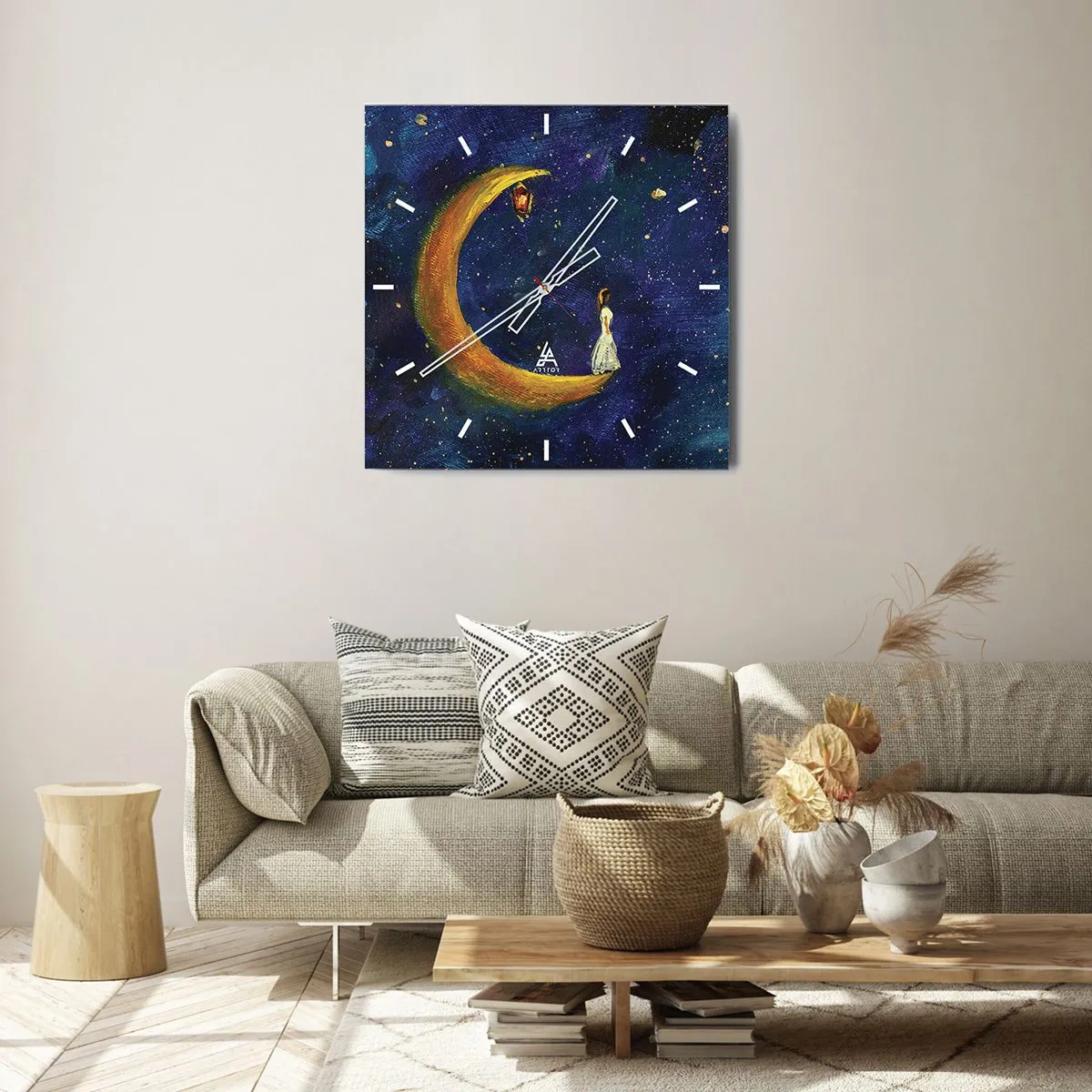 Reloj de pared - Reloj de vidrio - Una niña parada en la luna en un cielo estrellado. - 30x30cm - La llamada de la Luna - Decoración de pared moderna para salón y dormitorio ARTTOR