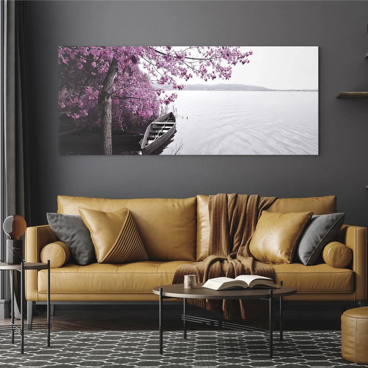 Cuadro sobre vidrio - Impresiones sobre Vidrio - Un barco en la orilla de un lago entre árboles rosados. - 160x50cm - En el silencio rosa - Decoración de pared moderna para salón y dormitorio ARTTOR
