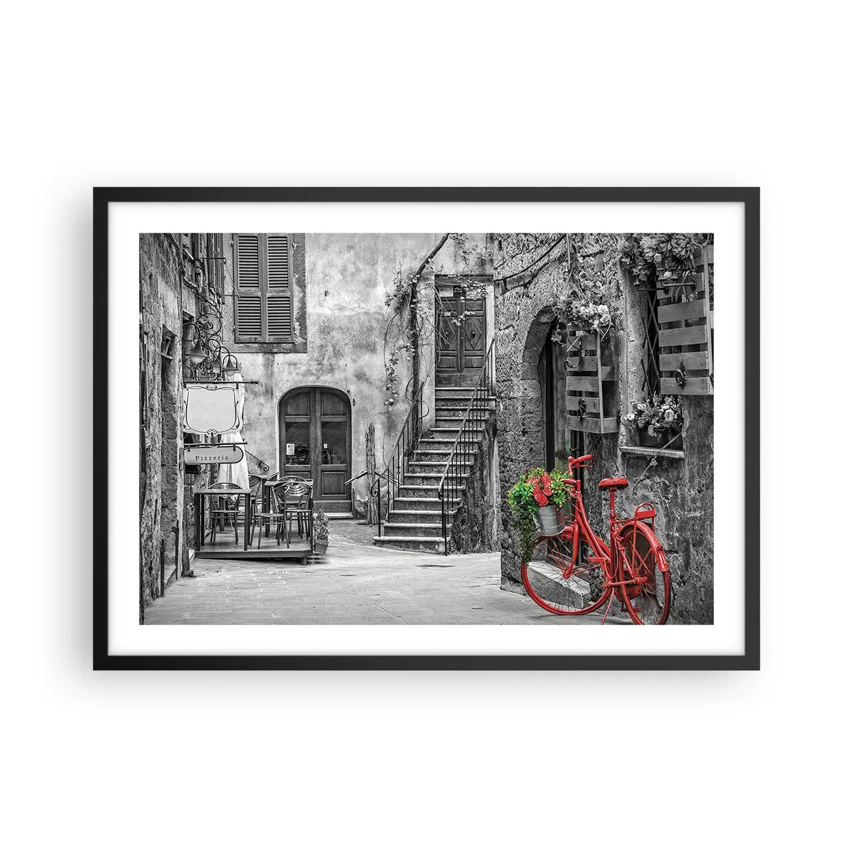 Póster en marco negro - Una bicicleta roja en una calle en blanco y negro. - 70x50cm - Callejón de la Toscana - Decoración de pared moderna para salón y dormitorio ARTTOR