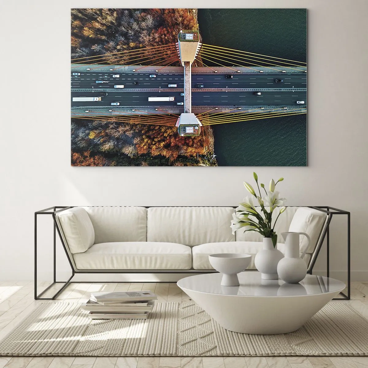 Cuadro sobre vidrio - Impresiones sobre Vidrio - Vista aérea del puente con disposición simétrica de cables y coches. - 70x50cm - Más allá de las aguas, más allá de los bosques - Decoración de pared moderna para salón y dormitorio ARTTOR