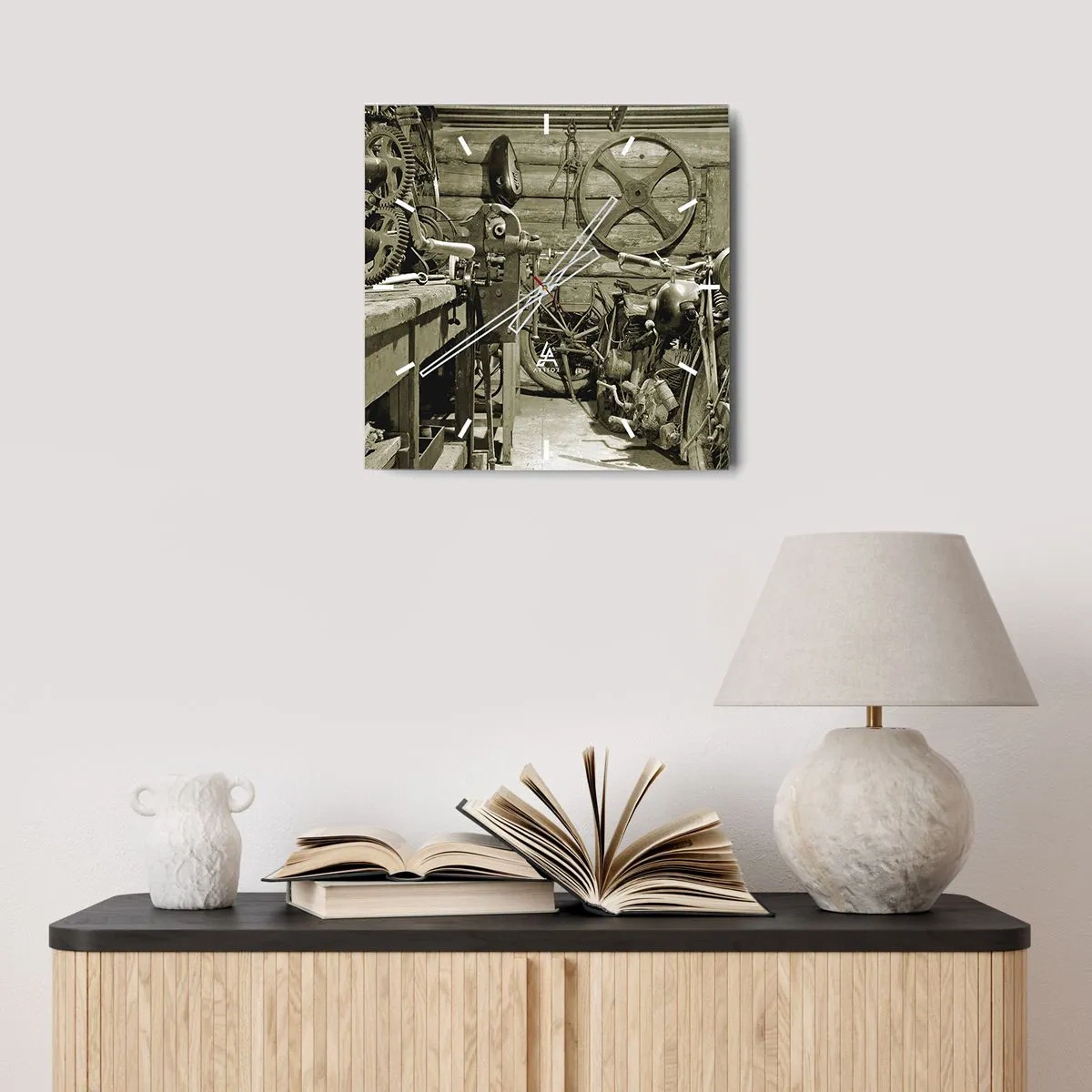 Reloj de pared - Reloj de vidrio - En el trastero del abuelo - 30x30 cm