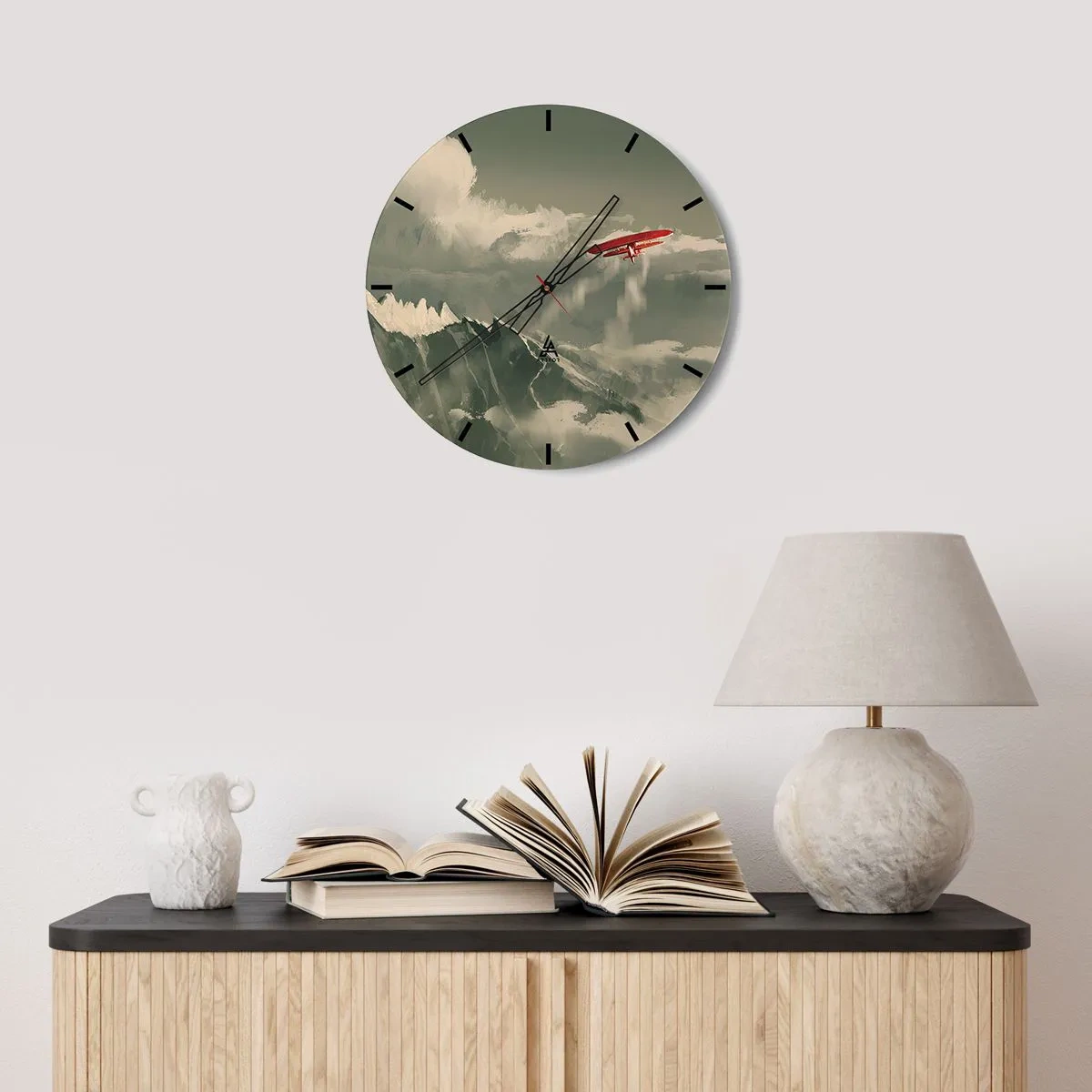 Reloj de pared - Reloj de vidrio - Un biplano rojo volando sobre montañas nevadas. - 30x30cm - Pionero sin miedo - Decoración de pared moderna para salón, cocina y dormitorio ARTTOR