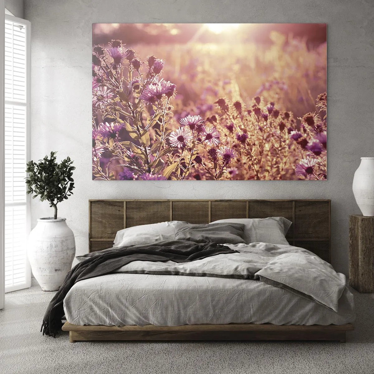 Cuadro sobre vidrio - Impresiones sobre Vidrio - Flores violetas en el prado a la luz del sol poniente. - 70x50cm - Antes de que se acabe el verano - Decoración de pared moderna para salón y dormitorio ARTTOR