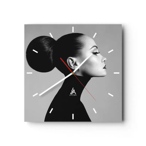 Reloj de pared - Reloj de vidrio - Perfil de una mujer en blanco y negro con un elegante moño. - 30x30cm - Nefertiti contemporánea - Decoración de pared moderna para salón y dormitorio ARTTOR
