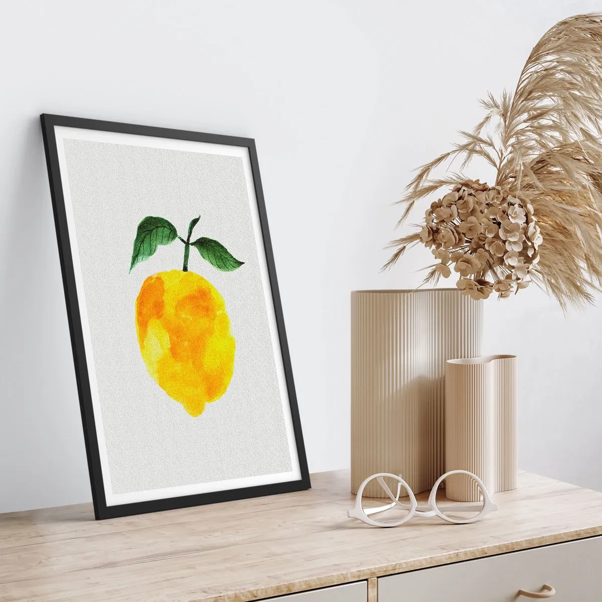 Póster en marco negro - Ilustración de acuarela de un limón con hojas sobre un fondo claro. - 50x70cm - Cómo conocer el sabor del sol - Decoración de pared moderna para salón y dormitorio ARTTOR