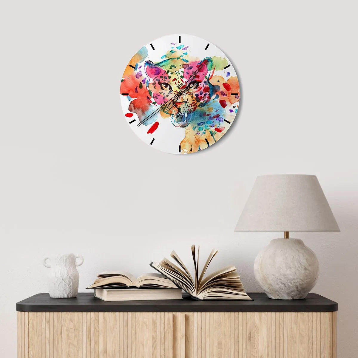 Reloj de pared - Reloj de vidrio - Un retrato colorido de una pantera en forma de acuarela abstracta. - 30x30cm - La bella y la bestia - Decoración de pared moderna para salón, cocina y dormitorio ARTTOR