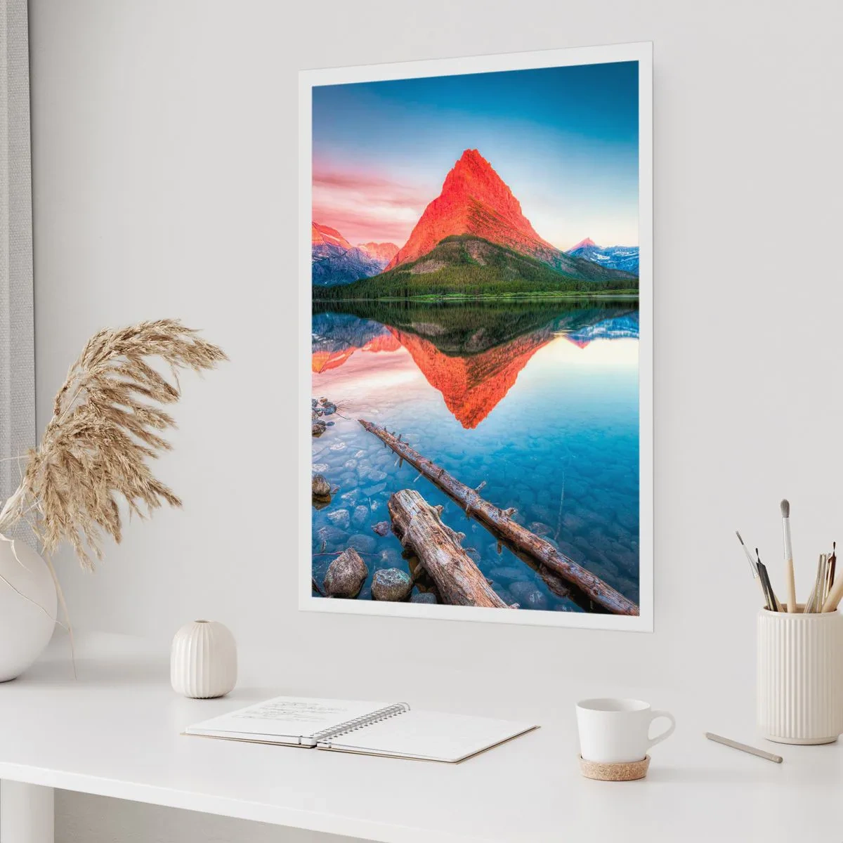 Póster - Una montaña reflejada en un lago tranquilo. - 50x70cm - Cálido y frío - Decoración de pared moderna para salón y dormitorio ARTTOR