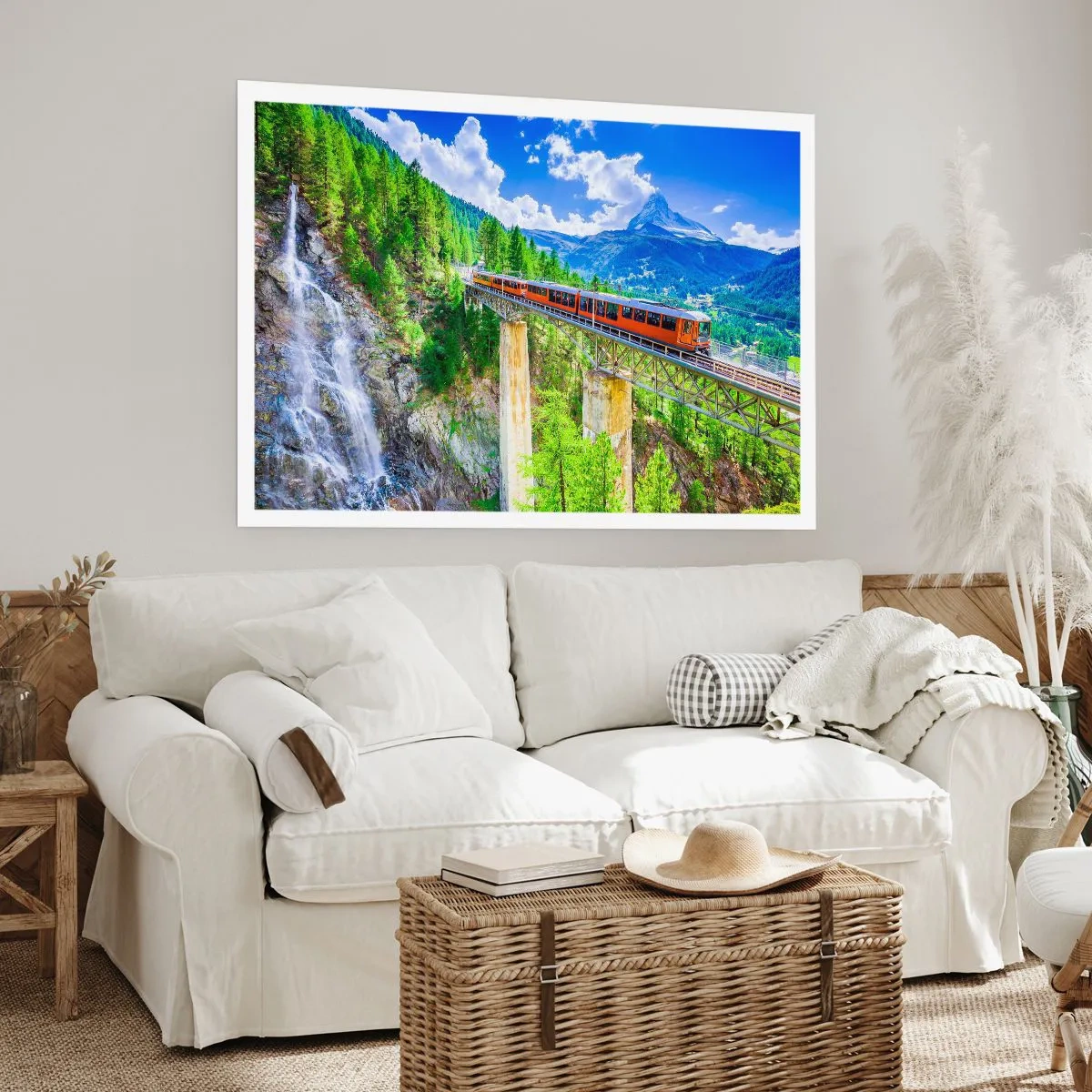 Póster - Una montaña rusa en un puente con vistas a una cascada y montañas. - 100x70cm - Ferrocarril a los Alpes - Decoración de pared moderna para salón y dormitorio ARTTOR