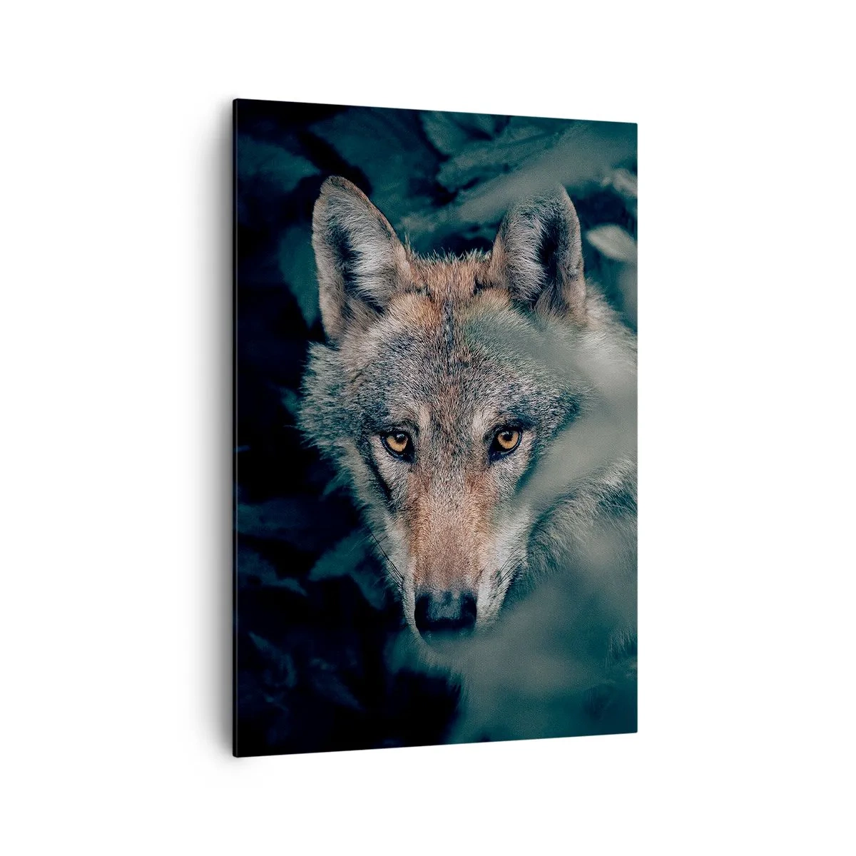 Cuadro sobre lienzo - Impresión de Imagen - Un lobo en su entorno natural, mirando desde las profundidades del bosque. - 70x100cm - Cazador - Decoración de pared moderna para salón y dormitorio ARTTOR