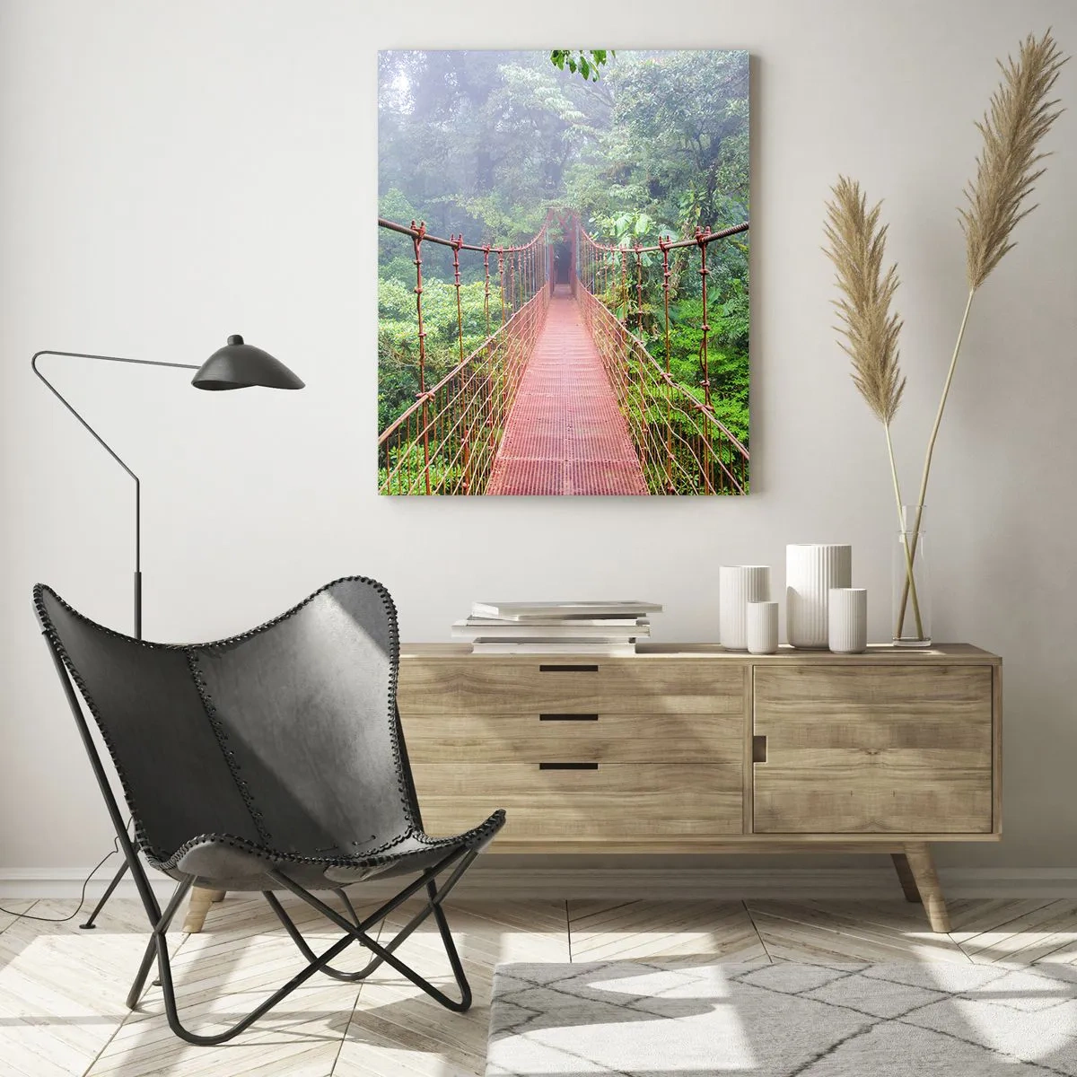 Cuadro sobre vidrio - Impresiones sobre Vidrio - Un puente colgante en una selva tropical rodeado de niebla. - 80x120cm - Suspendido sobre las copas - Decoración de pared moderna para salón y dormitorio ARTTOR