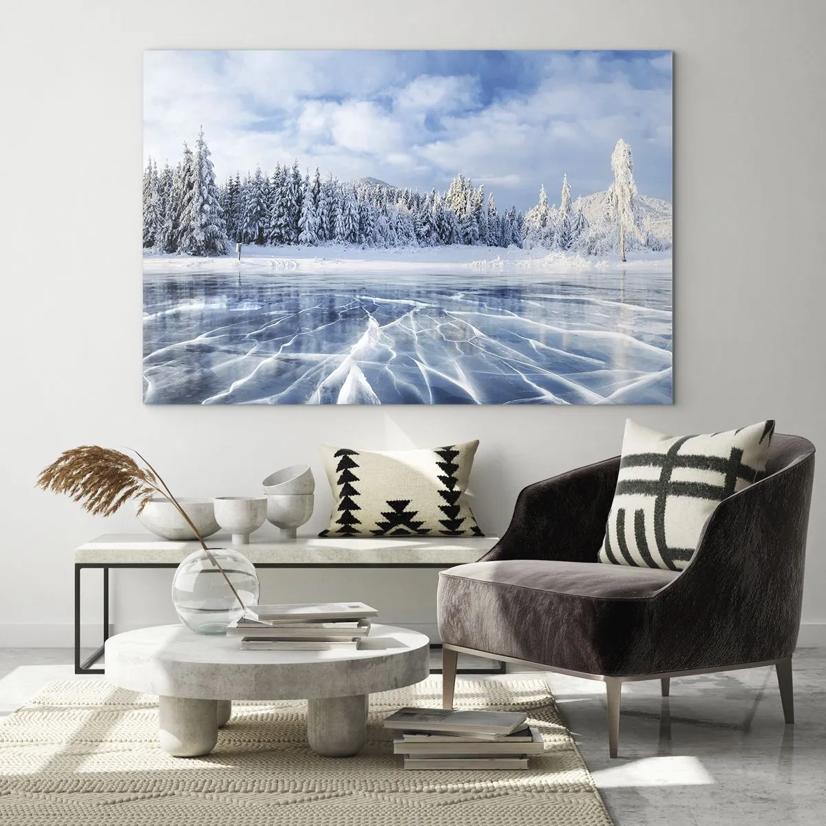 Cuadro sobre vidrio - Impresiones sobre Vidrio - Un lago congelado rodeado de un bosque invernal. - 70x50cm - Vista deslumbrante y cristalina - Decoración de pared moderna para salón y dormitorio ARTTOR