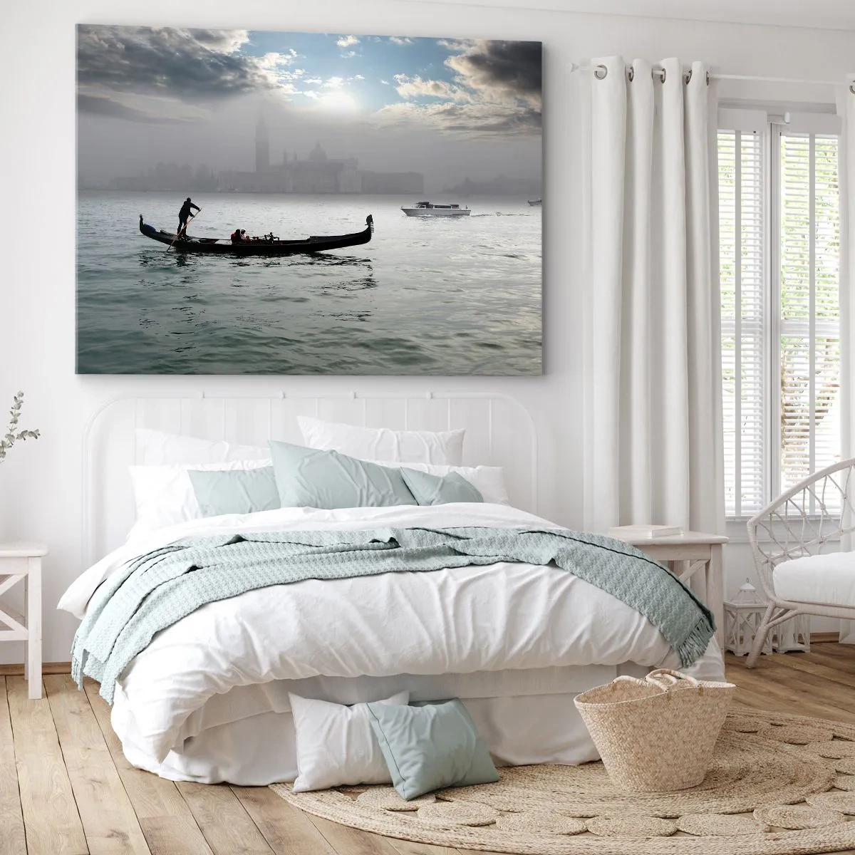 Cuadro sobre lienzo - Impresión de Imagen - Una góndola se desliza por las aguas de Venecia en una mañana brumosa, con vistas a la ciudad. - 100x70cm - Una fabulosa ciudad de agua y niebla - Decoración de pared moderna para salón y dormitorio ARTTOR