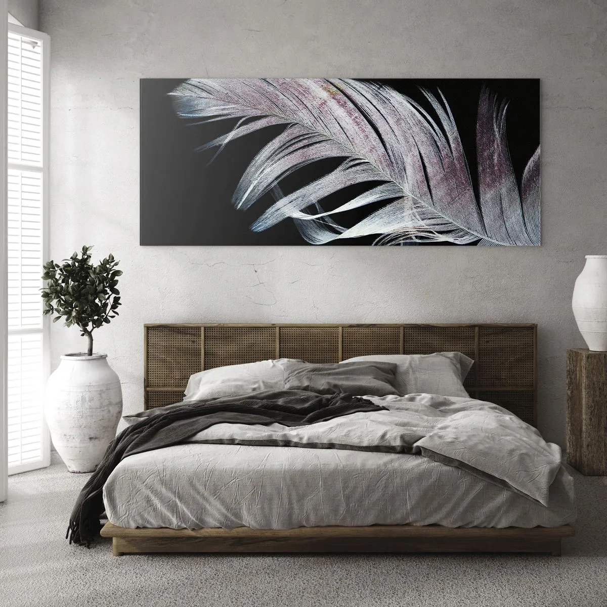 Cuadro sobre vidrio - Impresiones sobre Vidrio - Una delicada pluma sobre un fondo negro en un enfoque artístico. - 160x50cm - Piensa en el tacto - Decoración de pared moderna para salón y dormitorio ARTTOR