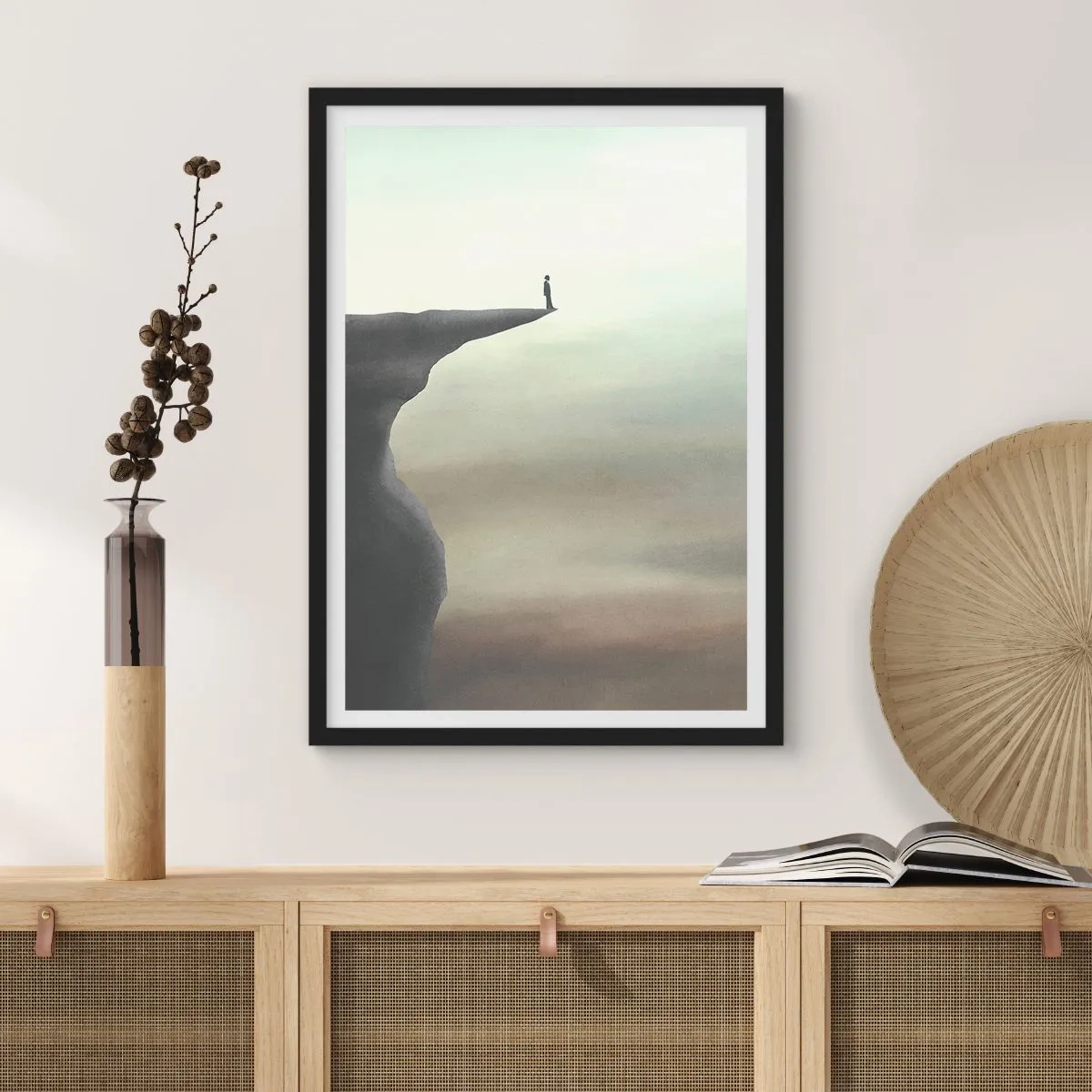 Póster en marco negro - Silueta de una mujer parada en el borde de un acantilado - 50x70cm - Hacia arriba, ¡por supuesto! - Decoración de pared moderna para salón y dormitorio ARTTOR