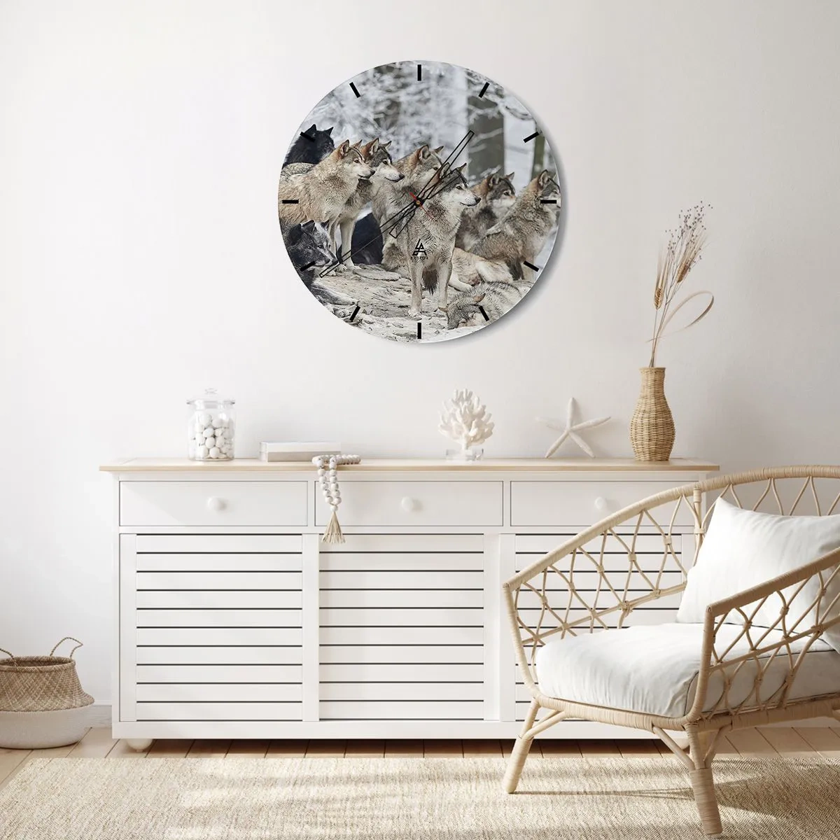 Reloj de pared - Reloj de vidrio - Una manada de lobos en un bosque invernal en un entorno natural. - 30x30cm - Familiares y amigos - Decoración de pared moderna para salón, cocina y dormitorio ARTTOR