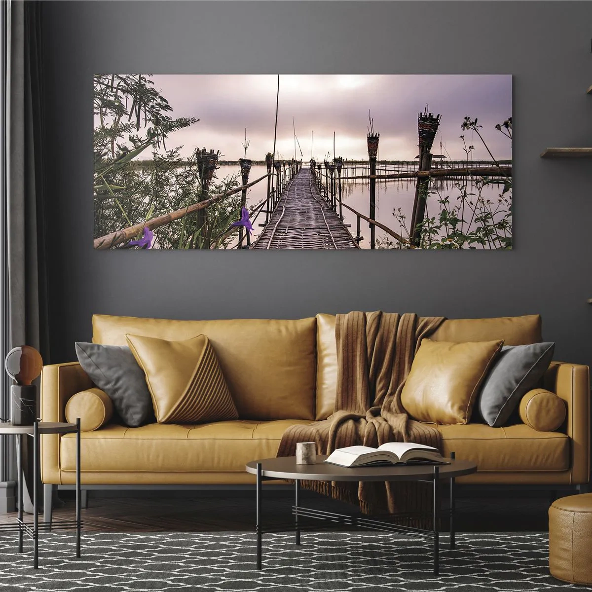 Cuadro sobre vidrio - Impresiones sobre Vidrio - Puente de bambú sobre el agua al amanecer - 120x50cm - La tranquilidad de Asia - Decoración de pared moderna para salón y dormitorio ARTTOR
