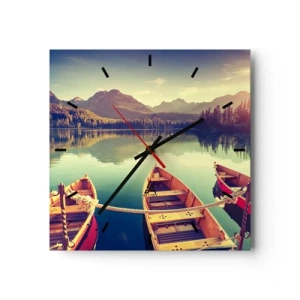 Reloj de pared - Reloj de vidrio - Barcos en un lago tranquilo rodeado de montañas al atardecer - 30x30cm - Para vivir según sus leyes - Decoración de pared moderna para salón y dormitorio ARTTOR
