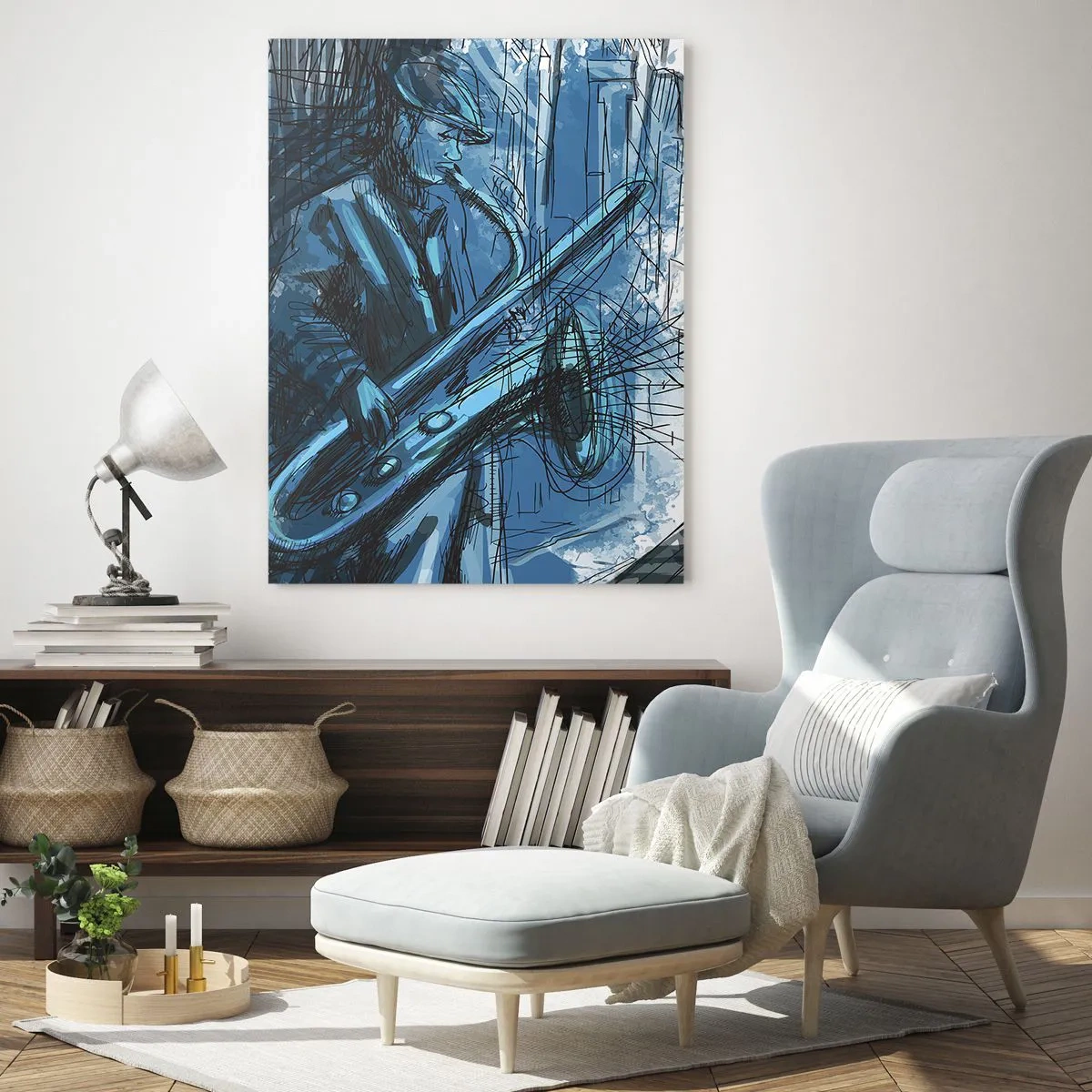 Cuadro sobre vidrio - Impresiones sobre Vidrio - Una figura tocando el saxofón con una ciudad como telón de fondo. - 70x100cm - Rapsodia urbana - Decoración de pared moderna para salón y dormitorio ARTTOR