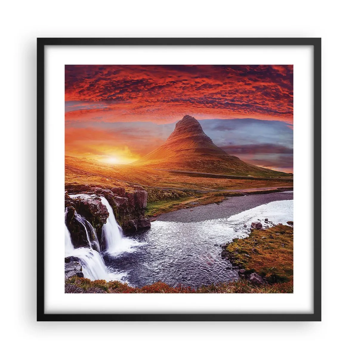 Póster en marco negro - Una vista de la Tierra Media - 50x50 cm