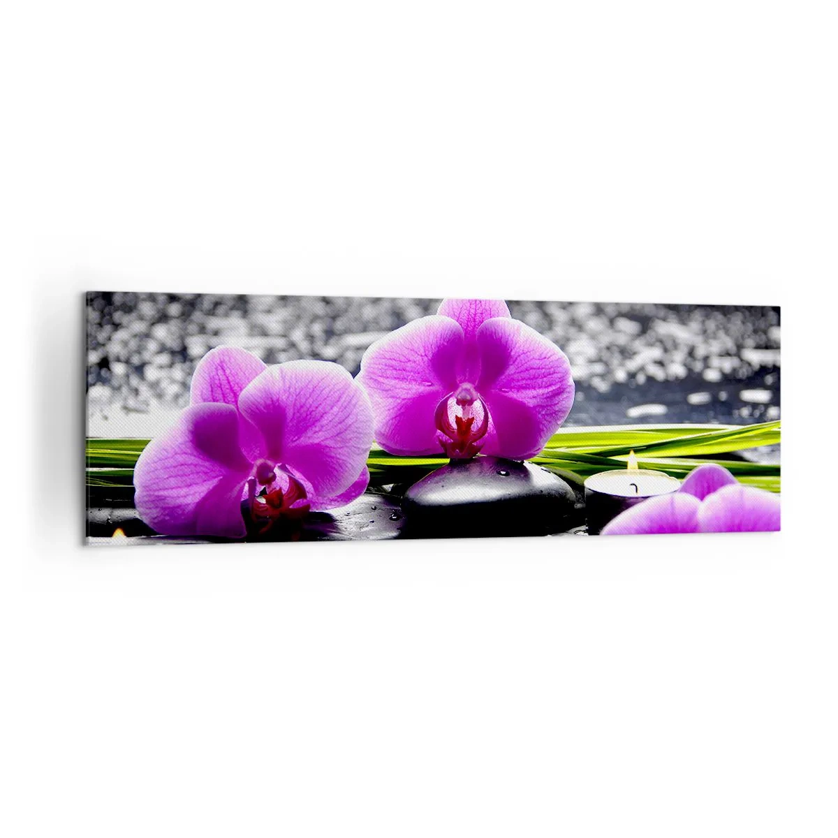 Cuadro sobre lienzo - Impresión de Imagen - Orquídeas moradas sobre un fondo de piedras y velas en un entorno relajante. - 160x50cm - Ahogarse en la paz y la tranquilidad - Decoración de pared moderna para salón y dormitorio ARTTOR