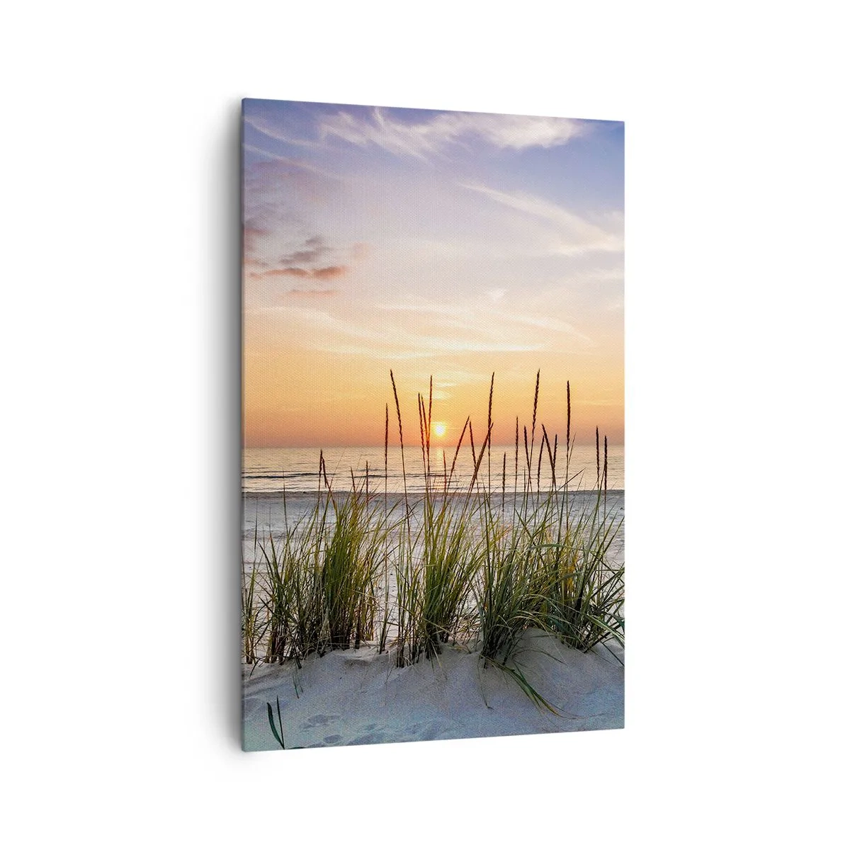 Cuadro sobre lienzo - Impresión de Imagen - Una playa de arena al atardecer con césped al fondo. - 80x120cm - Mira, piensa, siente - Decoración de pared moderna para salón y dormitorio ARTTOR