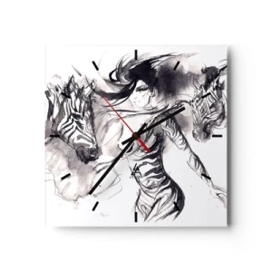 Reloj de pared - Reloj de vidrio - Una mujer en una danza dinámica con cebras en una estética en blanco y negro. - 30x30cm - Bailando con las cebras - Decoración de pared moderna para salón y dormitorio ARTTOR
