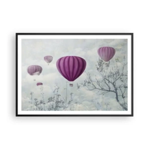 Póster en marco negro - Globos morados flotando sobre los árboles en las nubes. - 100x70cm - Surcando los cielos - Decoración de pared moderna para salón y dormitorio ARTTOR