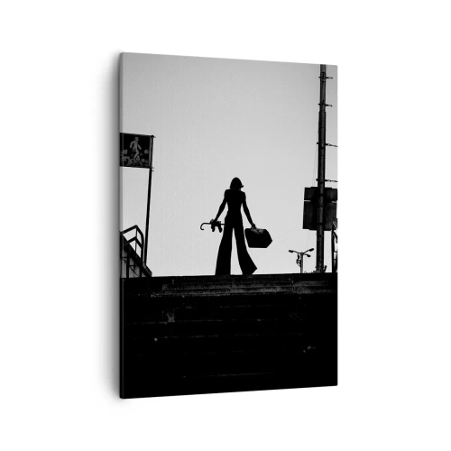 Cuadro sobre lienzo - Impresión de Imagen - Una figura de mujer en las escaleras en blanco y negro con una atmósfera dinámica. - 50x70cm - Paseo urbano - Decoración de pared moderna para salón y dormitorio ARTTOR