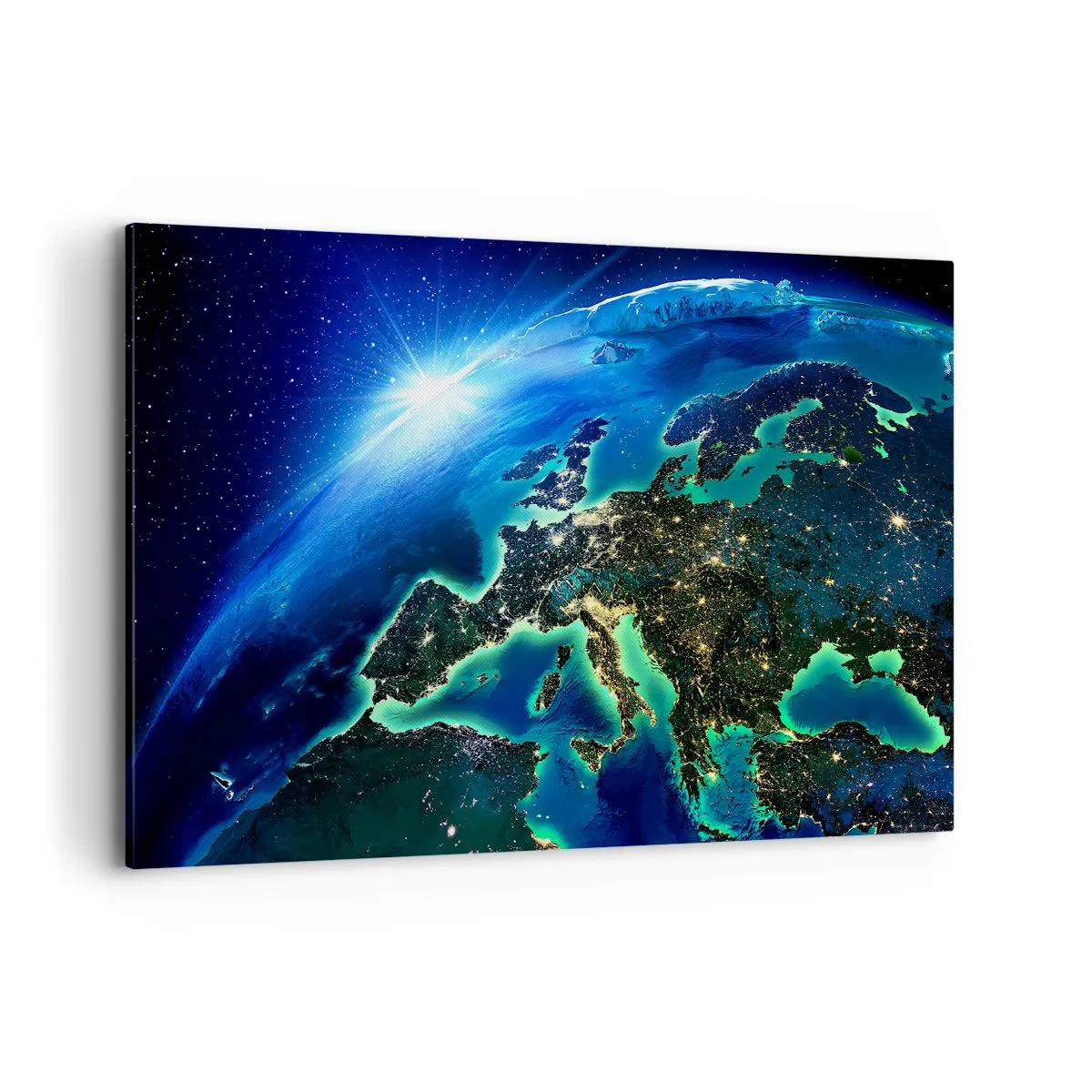 Cuadro sobre lienzo - Impresión de Imagen - Una vista de Europa desde el espacio bajo el resplandor del sol naciente. - 100x70cm - Una Europa resplandeciente - Decoración de pared moderna para salón y dormitorio ARTTOR