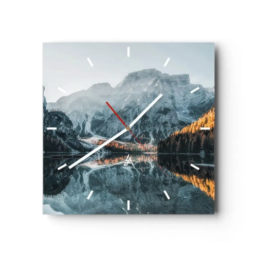 Reloj de pared - Reloj de vidrio - Un paisaje de montaña reflejado en la tranquila superficie de un lago. - 30x30cm - Paisaje en el espejo - Decoración de pared moderna para salón y dormitorio ARTTOR