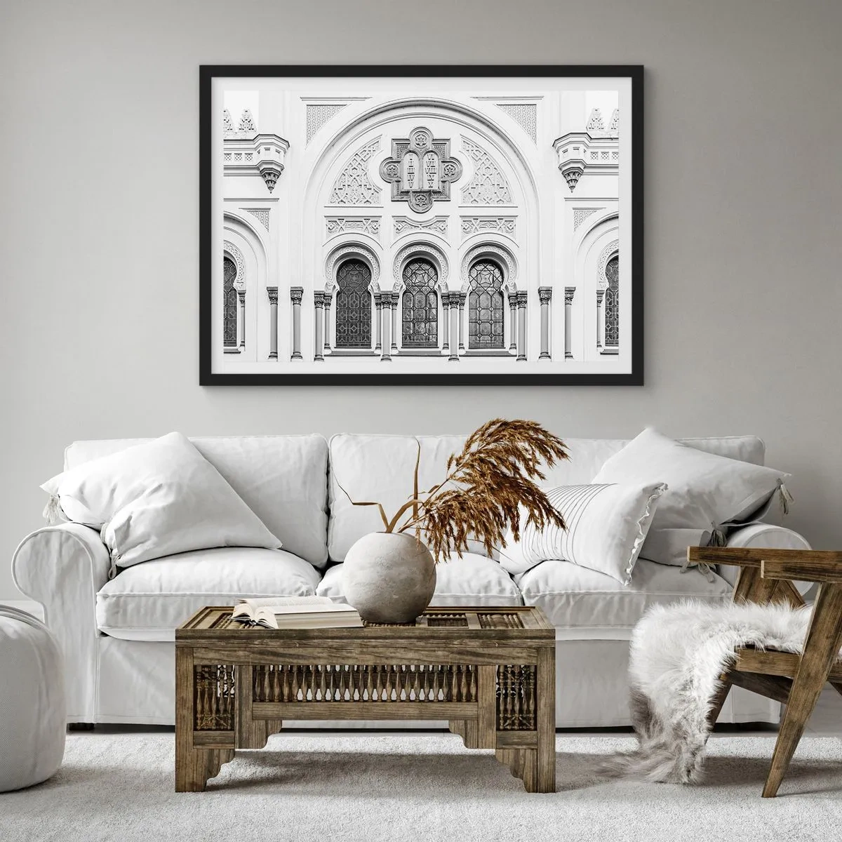 Póster en marco negro - Detalles arquitectónicos de la fachada en estilo monocromático. - 100x70cm - En la frontera de las culturas - Decoración de pared moderna para salón y dormitorio ARTTOR