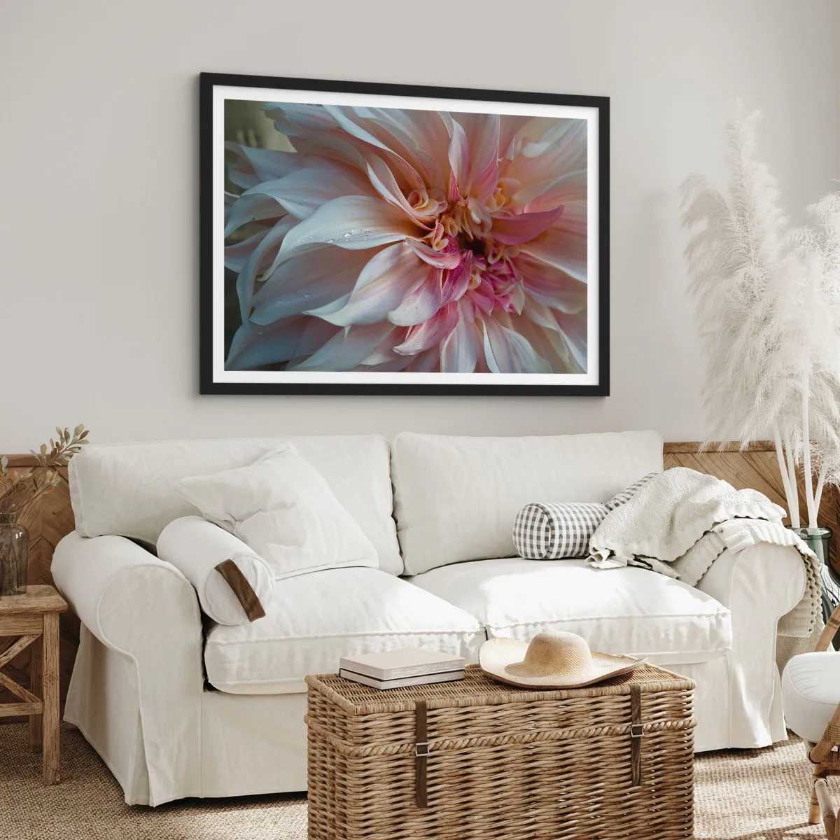 Póster en marco negro - Primer plano de delicados pétalos de flores rosas con gotas de agua. - 70x50cm - Frescura floreciente - Decoración de pared moderna para salón y dormitorio ARTTOR