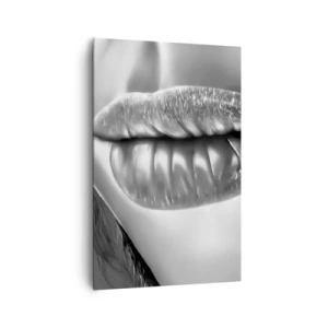 Cuadro sobre lienzo - Impresión de Imagen - Primer plano en blanco y negro de los labios de una mujer con efecto brillante y detalles. - 80x120cm - Sé lo que estás pensando... - Decoración de pared moderna para salón y dormitorio ARTTOR
