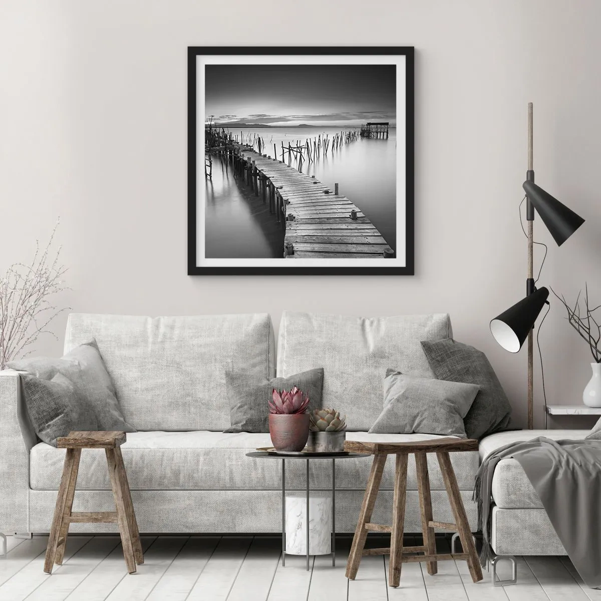 Póster en marco negro - La calma de una orilla olvidada - 30x30 cm