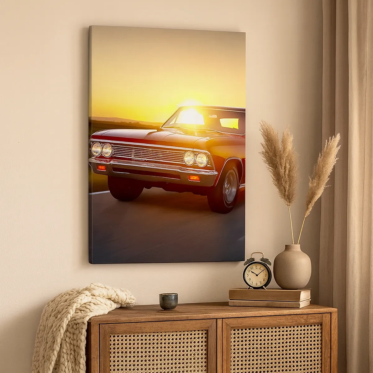 Cuadro sobre lienzo - Impresión de Imagen - Un coche rojo al atardecer en una carretera abierta. - 50x70cm - El deseo es rojo - Decoración de pared moderna para salón y dormitorio ARTTOR