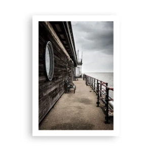 Póster - Muelle de madera con bancos junto al mar en calma - 50x70cm - El tiempo detenido - Decoración de pared moderna para salón y dormitorio ARTTOR