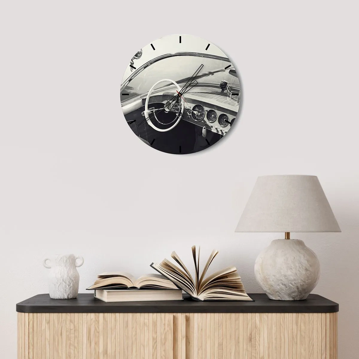 Reloj de pared - Reloj de vidrio - Interior de un coche clásico con volante y salpicadero. - 30x30cm - Tiempo para los ricos - Decoración de pared moderna para salón, cocina y dormitorio ARTTOR