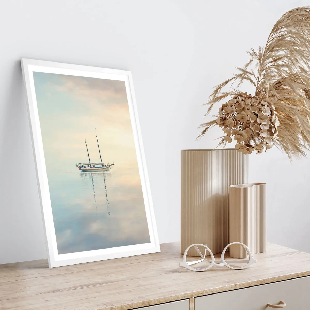 Póster en marco blanco - En un mar de silencio - 30x40 cm