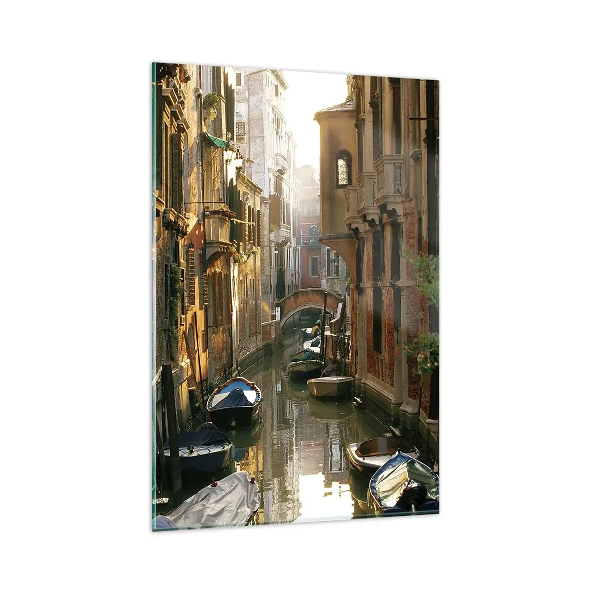 Cuadro sobre vidrio - Impresiones sobre Vidrio - Un pintoresco canal en Venecia con barcos y un puente. - 80x120cm - En un callejón veneciano - Decoración de pared moderna para salón y dormitorio ARTTOR