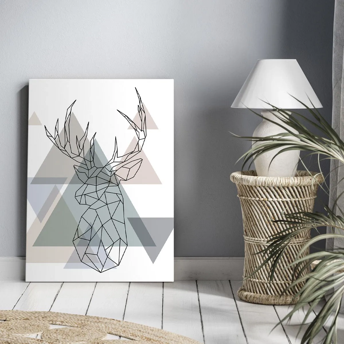 Cuadro sobre lienzo - Impresión de Imagen - Ciervo geométrico sobre un fondo de triángulos pastel. - 50x70cm - En un bosque geométrico - Decoración de pared moderna para salón y dormitorio ARTTOR