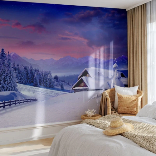 Fotomural Premium Sand - Paisaje invernal con una cabaña de montaña al atardecer - 100x70cm - Noche de silencio - Decoración de pared moderna para salón y dormitorio ARTTOR