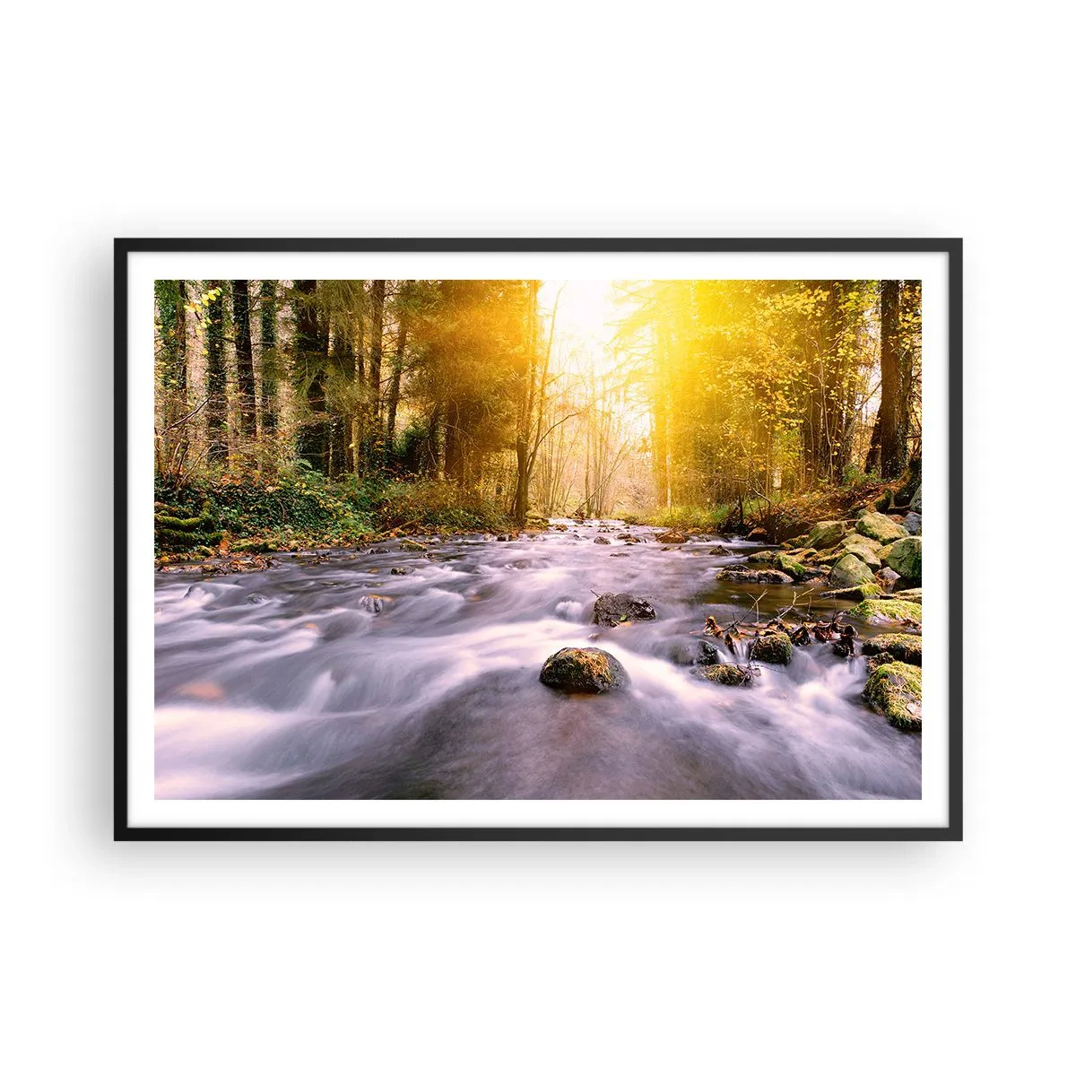 Póster en marco negro - Un arroyo forestal iluminado por los rayos del sol. - 100x70cm - Malaquita en un marco de plata y oro - Decoración de pared moderna para salón y dormitorio ARTTOR