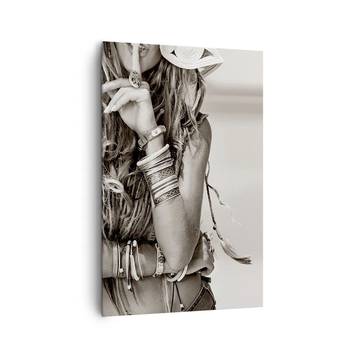 Cuadro sobre lienzo - Impresión de Imagen - Retrato de una mujer boho con joyas. - 80x120cm - Libertad natural - Decoración de pared moderna para salón y dormitorio ARTTOR