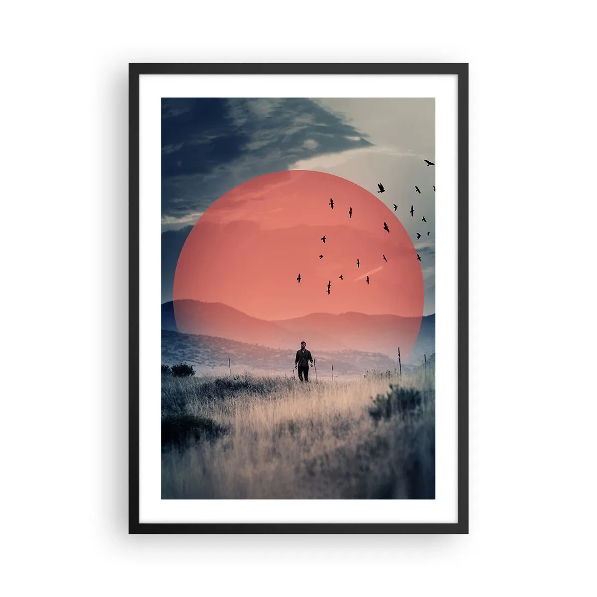 Póster en marco negro - Un hombre caminando por un campo contra un sol rojo. - 50x70cm - En su elemento - Decoración de pared moderna para salón y dormitorio ARTTOR