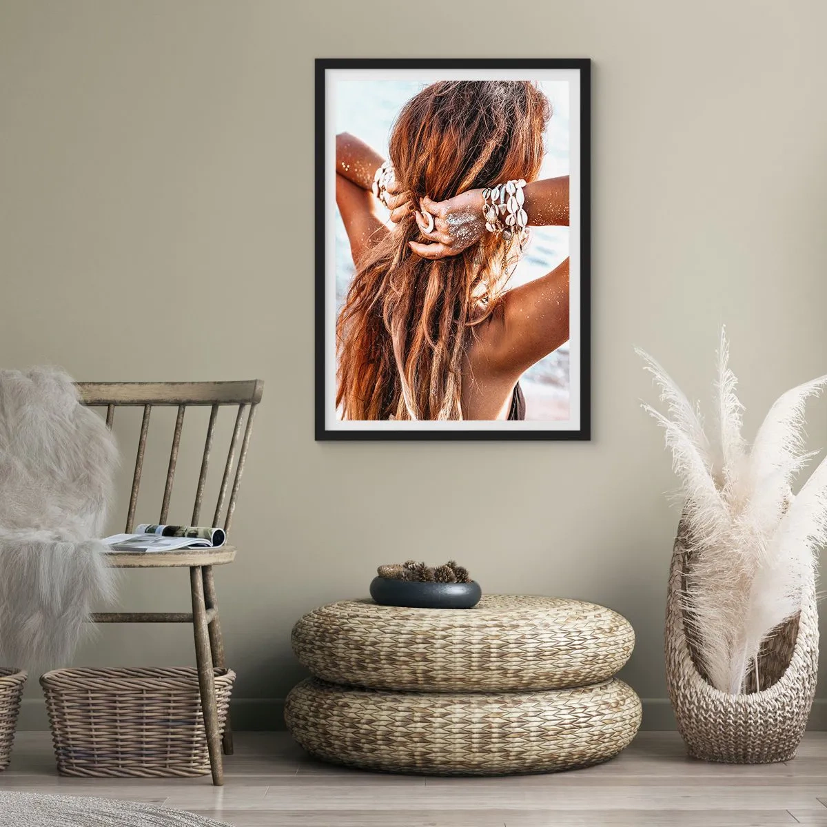 Póster en marco negro - Hermanada con el agua y el sol - 40x50 cm