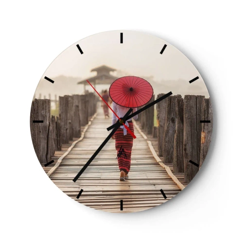 Reloj de pared - Reloj de vidrio - Una mujer con un paraguas rojo en un puente de madera. - 30x30cm - En un viejo puente - Decoración de pared moderna para salón, cocina y dormitorio ARTTOR
